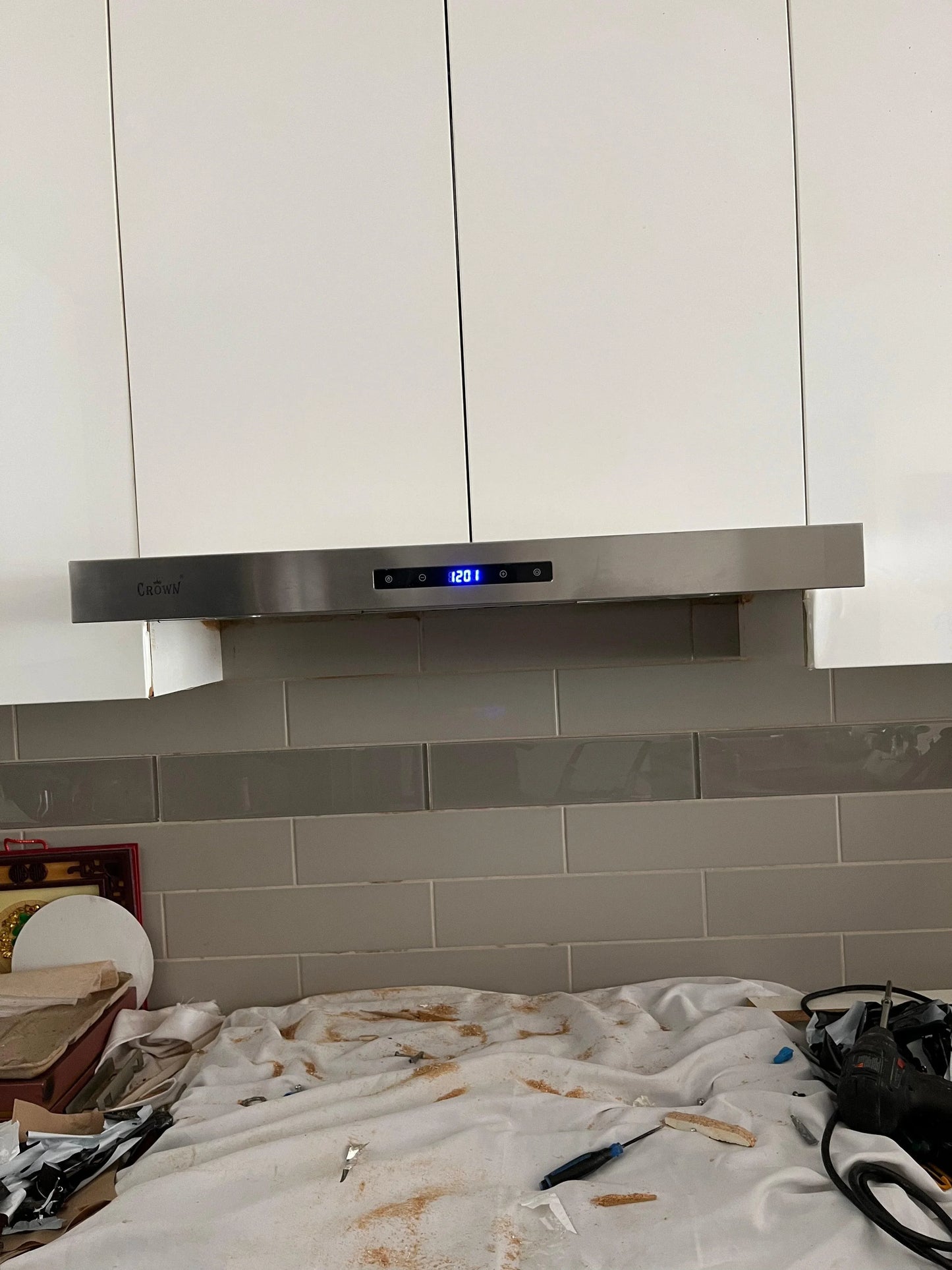 Crown Range Hood PRO-Z01| 800 CFM| Wall Mount| 30"/ 36"| Stainless Steel - YOURISHOP.COM