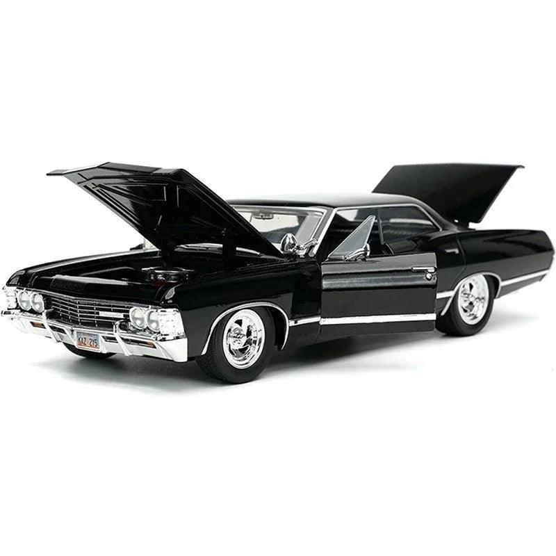 Jada 1:24 1967 Chevrolet Impala SS Sport Sedan High Simulation Diecast Metal Alloy Model Car CHEVY Toys For Kids Gift Collection - YOURISHOP.COM